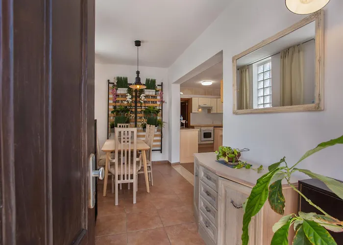 Casa Queen Ovetus Planta Baja شقة كوستا تاغيسي